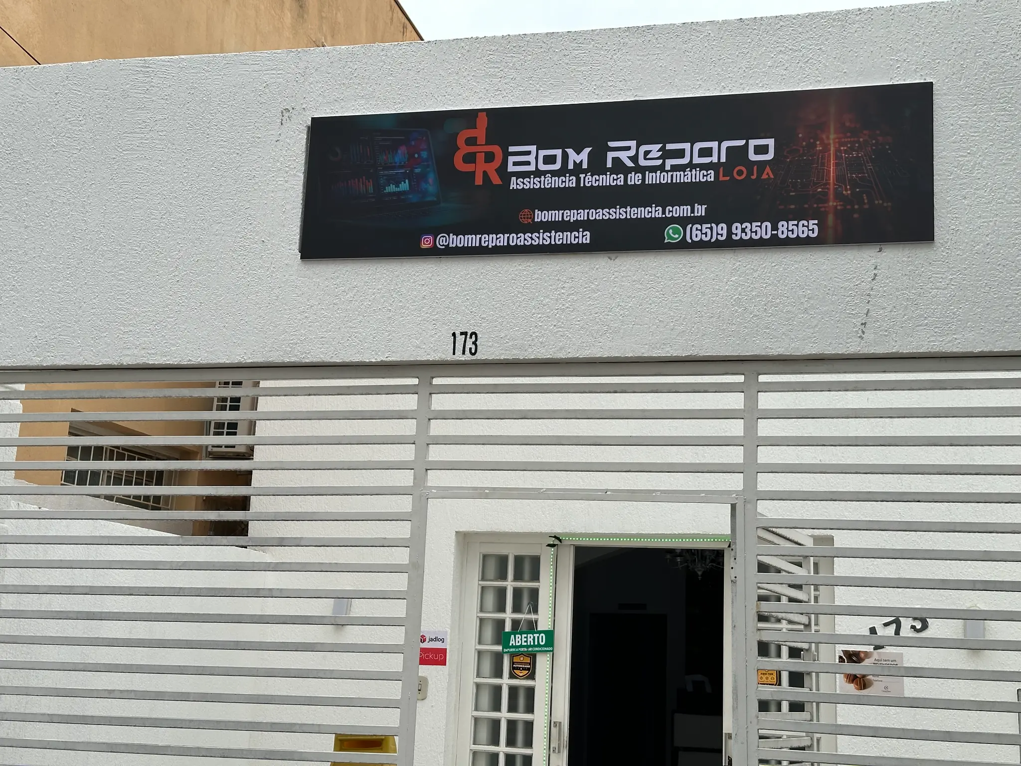 Bom Reparo - Fachada da loja